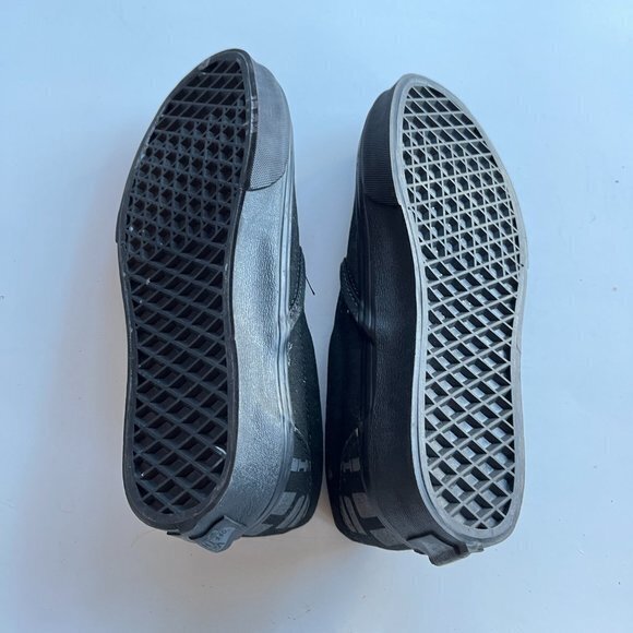 NEW VANS x STAR WARS Classic Slip On Shoes Darth V - Picture 7 of 7